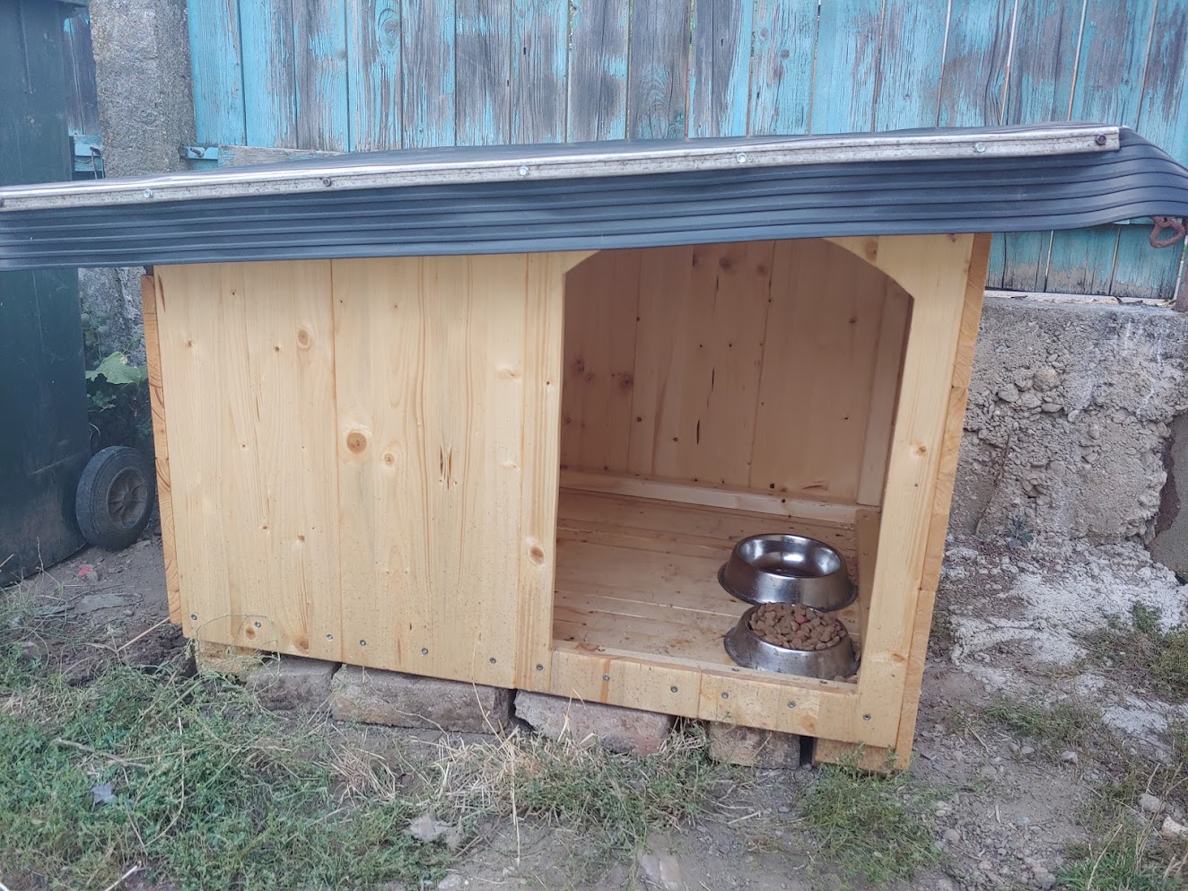 Detaliu îmbinare lemn masiv